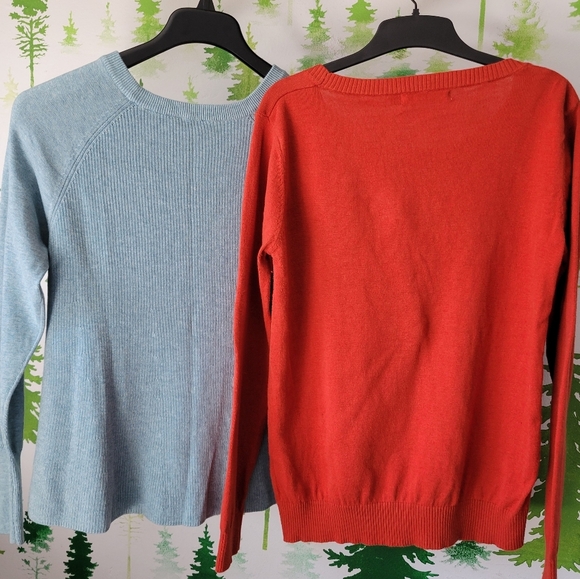 Two Sweaters Bundle. - Picture 2 of 10